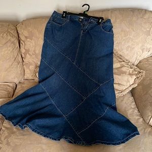 Denim skirt